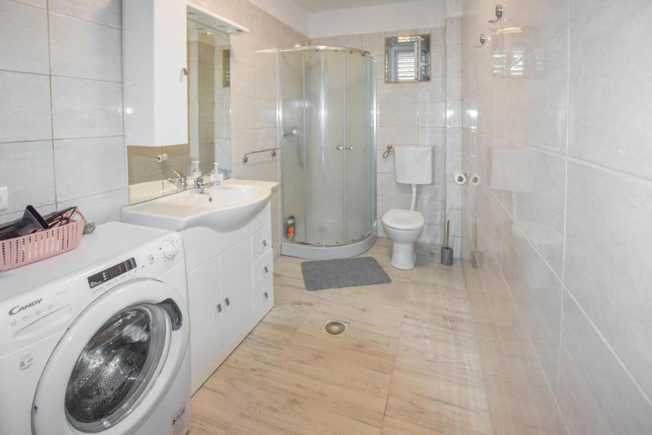 Suite Apartment Toni Poljana  ภายนอก รูปภาพ