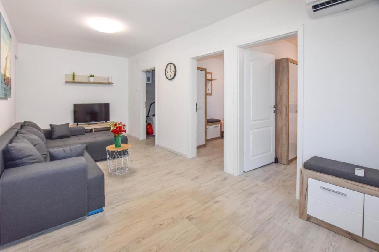 Suite Apartment Toni Poljana  ภายนอก รูปภาพ