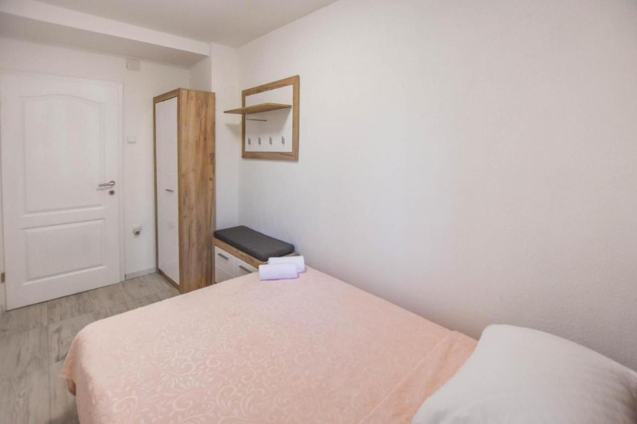 Suite Apartment Toni Poljana  ภายนอก รูปภาพ